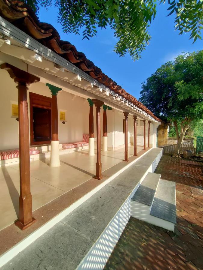 Mangala Heritage By Luxunlock Private Villas Tirukkannapuram Esterno foto