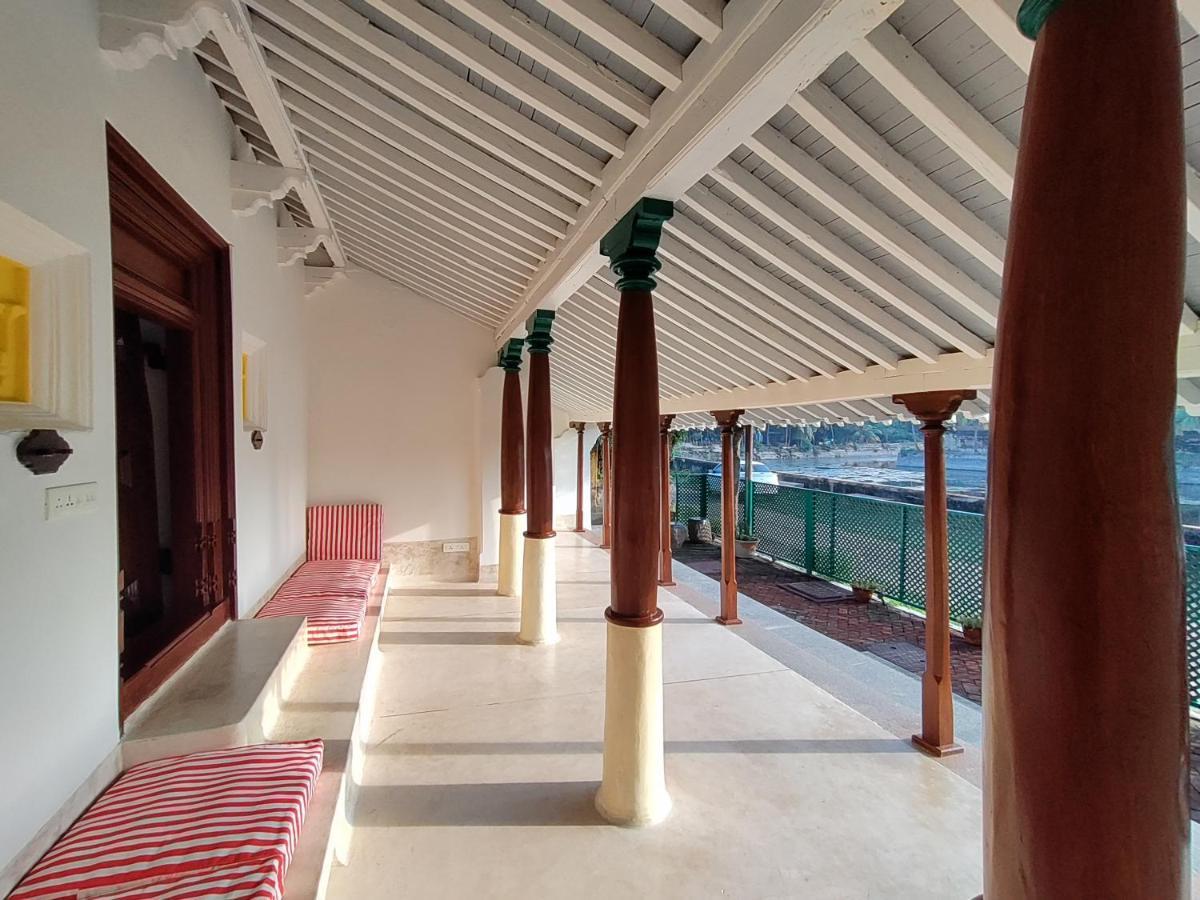 Mangala Heritage By Luxunlock Private Villas Tirukkannapuram Esterno foto