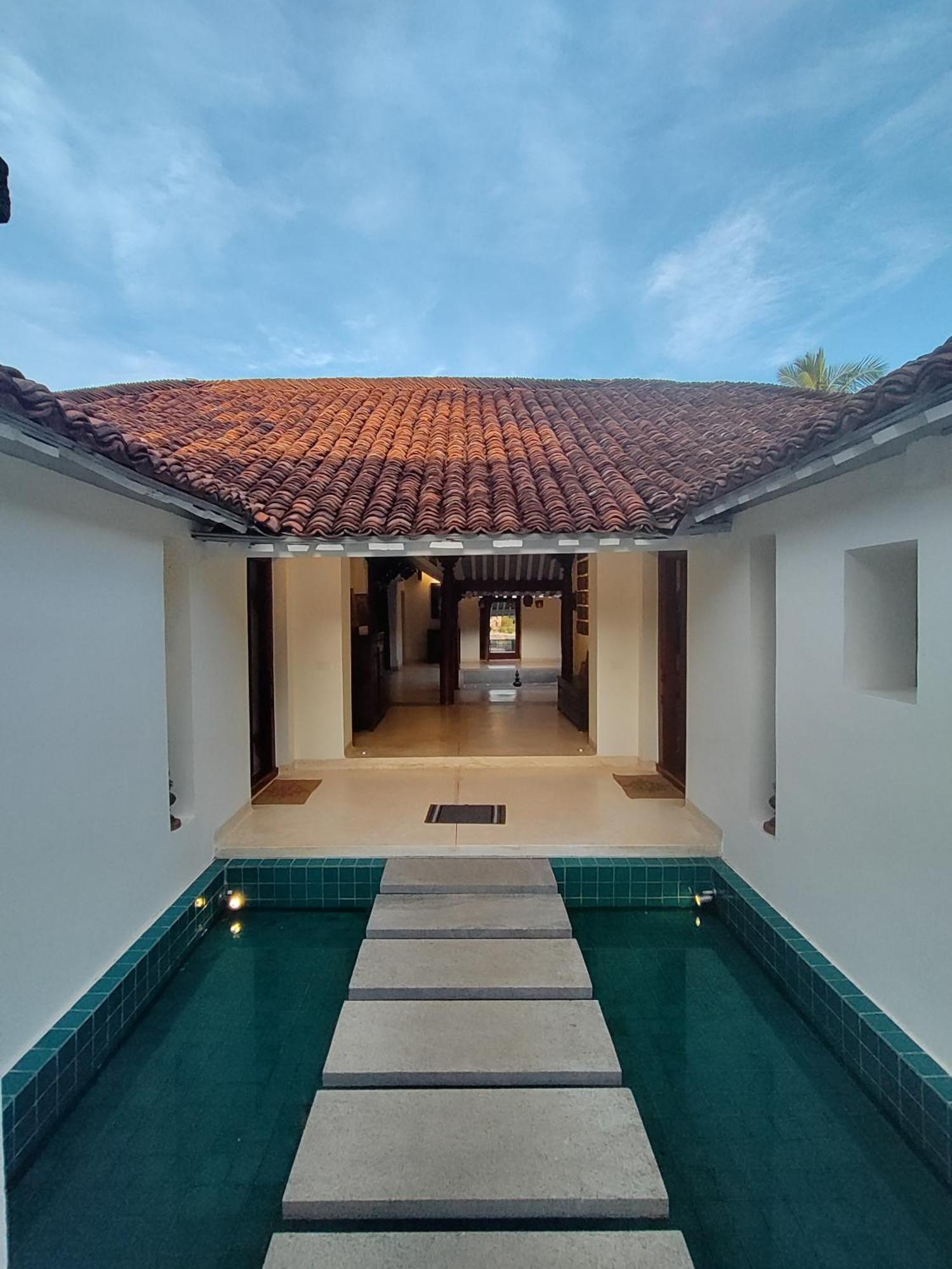 Mangala Heritage By Luxunlock Private Villas Tirukkannapuram Esterno foto